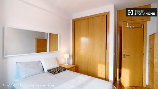 Preciosa habitación en alquiler en apartamento de 4 dormitorios, Imperial - MADRID