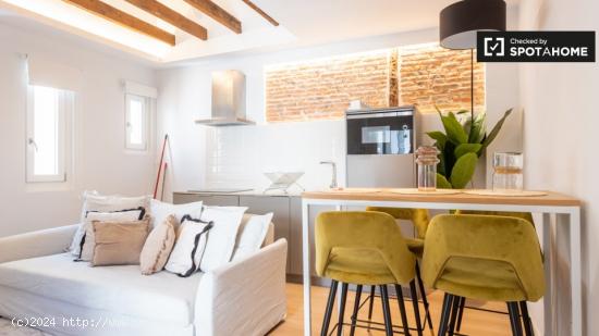 Elegante apartamento de 1 dormitorio con aire acondicionado en alquiler cerca de la Puerta de Toledo