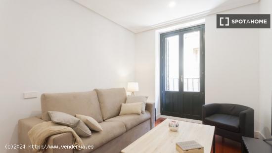 Moderno apartamento de 1 dormitorio en alquiler, cerca de la Plaza de España, Malasaña - MADRID