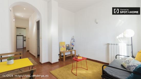 Luminoso apartamento de 1 dormitorio con 2 terrazas en alquiler en Centro - MADRID