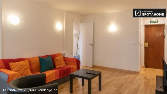 Apartamento de 3 dormitorios en alquiler en Usera - MADRID