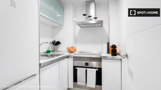 Exclusivo piso de 1 dormitorio con diseño moderno, en alquiler en Barrio de Salamanca, Madrid - MAD