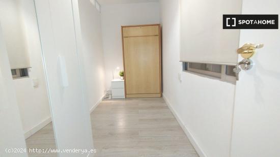 Habitación en piso compartido en Alcobendas - MADRID