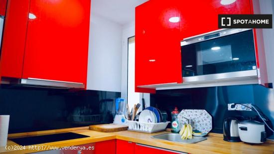 Apartamento entero de 2 dormitorios en L'Hospitalet de Llobregat. - BARCELONA