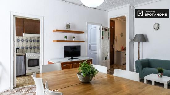 Apartamento de 3 habitaciones en alquiler en Extramurs - VALENCIA