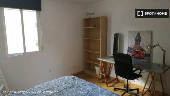 Habitación en piso compartido en valencia. - VALENCIA