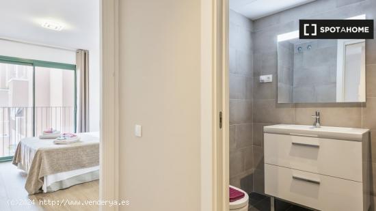 Apartamento entero de 2 dormitorios en Barcelona. - BARCELONA