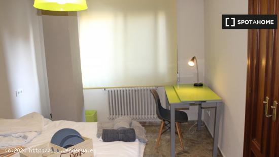 Piso de 5 habitaciones en Sant Francesc - VALENCIA