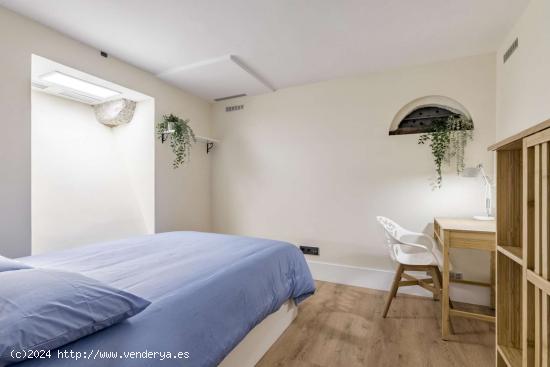  Alquiler de habitaciones en piso de 2 dormitorios en Madrid - MADRID 