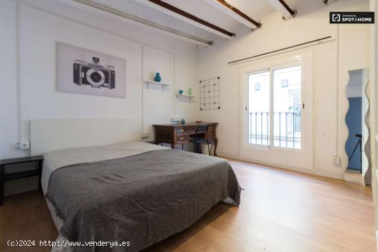  Alquiler de habitaciones en apartamento de 7 dormitorios en Barcelona - BARCELONA 