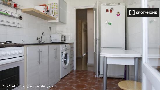 Piso entero de 4 habitaciones en valència. - VALENCIA