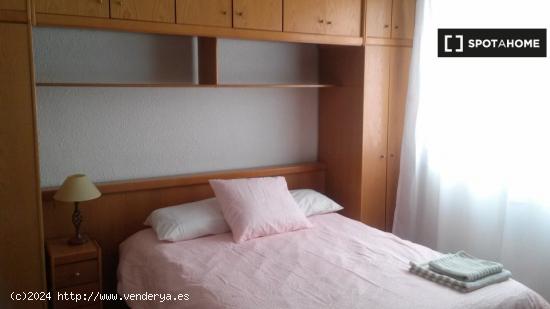 Habitación en piso compartido en Pamplona - NAVARRA