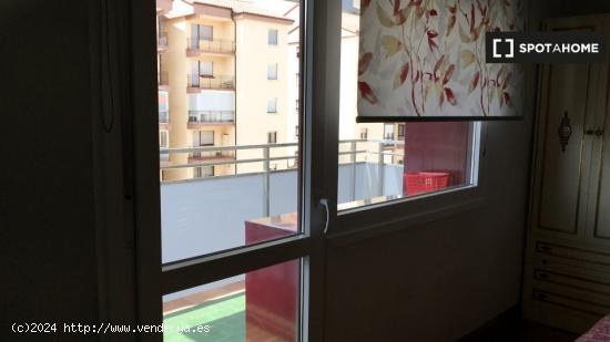 Habitación en piso compartido en Pamplona - NAVARRA