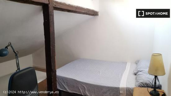 Habitaciones en alquiler en apartamento de 5 dormitorios en Alcalá De Henares. - MADRID