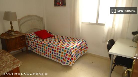 Habitación en piso compartido en Córdoba - CORDOBA