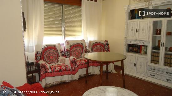 Habitación en piso compartido en Córdoba - CORDOBA