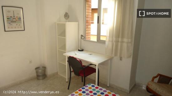 Habitación en piso compartido en Córdoba - CORDOBA