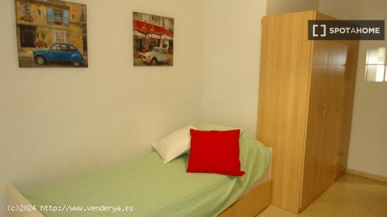 Habitación en piso compartido en Córdoba - CORDOBA