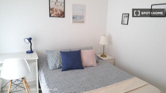 Habitación en piso compartido en Zaragoza - ZARAGOZA