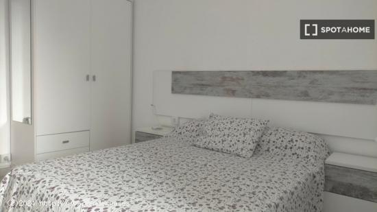 Habitación en piso compartido en Zaragoza - ZARAGOZA