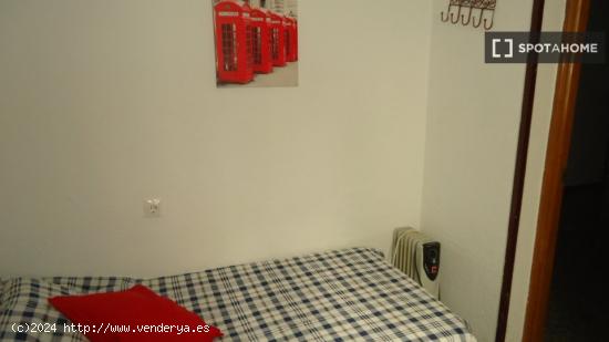 Habitación en piso compartido en Córdoba - CORDOBA