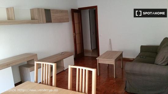 Habitación en piso compartido en Salamanca - SALAMANCA