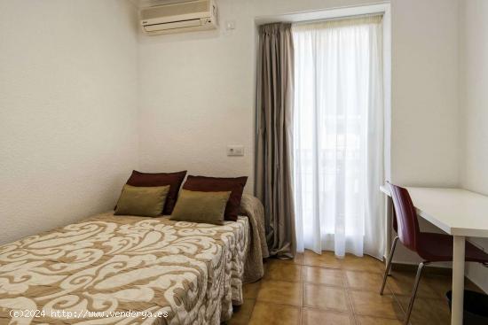 Habitación en piso compartido en Alicante- Solo chicas - ALICANTE