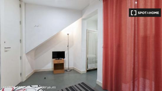 Habitación en piso compartido en Alicante- Solo chicas - ALICANTE