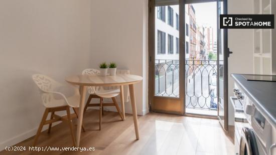 Apartamento de 2 dormitorios en alquiler en Madrid - MADRID