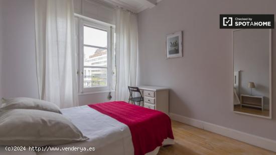 Acogedora habitación con calefacción en apartamento de 5 dormitorios, Salamanca - MADRID