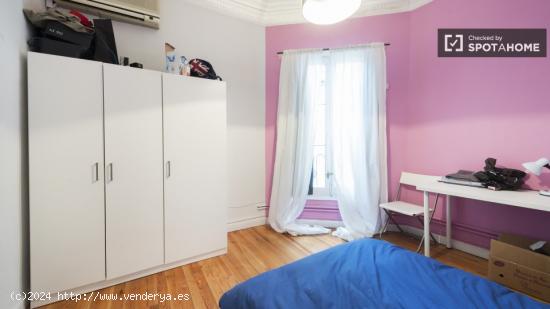 Dormitorio 8 - MADRID