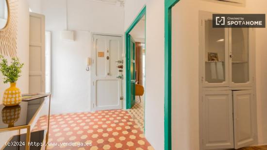 Elegante apartamento de 2 dormitorios en alquiler en Ciutat Vella - VALENCIA