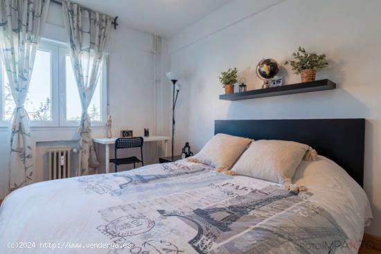  ¡Habitaciones en alquiler en un piso de 7 habitaciones en Madrid! - MADRID 