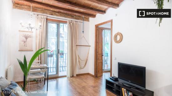 Apartamento de 2 dormitorios en alquiler en França Xica - BARCELONA