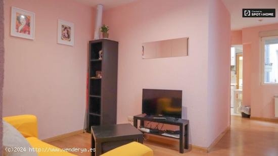  Apartamento de 3 dormitorios en alquiler en La Latina, Madrid - MADRID 