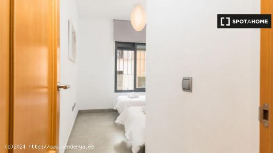 Apartamento de 2 dormitorios en alquiler en San Felipe Nerí, Málaga - MALAGA