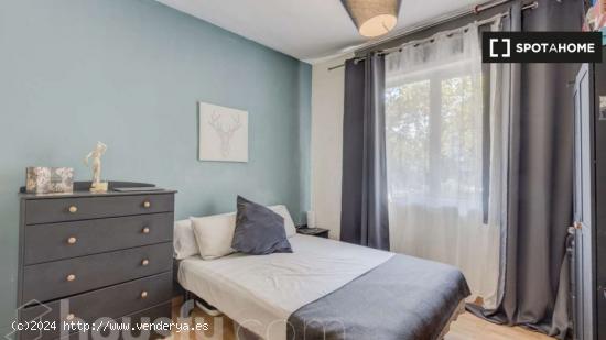 Apartamento entero de 3 habitaciones en Barcelona. - BARCELONA