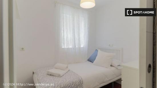 Apartamento de 2 dormitorios en alquiler en La Malagueta, Málaga - MALAGA