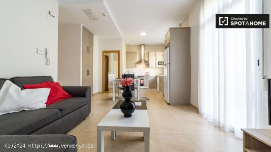 Apartamento de 2 dormitorios con aire acondicionado y balcón para alquilar en Camins al Grau - VALE