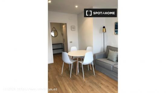 Apartamento entero de 2 dormitorios en Barcelona. - BARCELONA