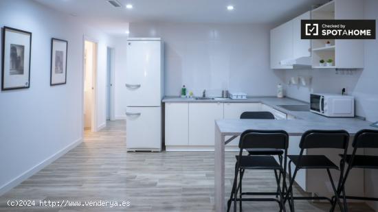 Apartamento de 2 dormitorios en alquiler en Extramurs - VALENCIA