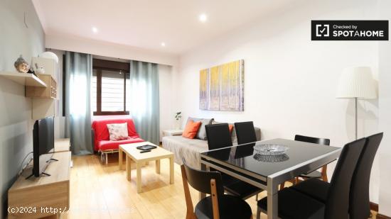 Amplio apartamento de 1 dormitorio con patio en alquiler en Retiro - MADRID