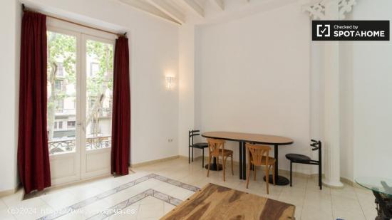 Céntrico apartamento de 1 dormitorio en alquiler en La Rambla, Barcelona - BARCELONA