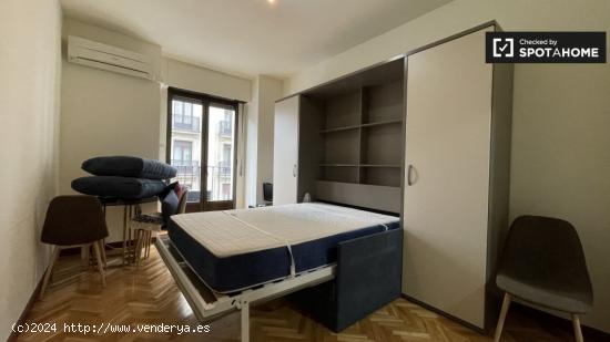 Apartamento de 1 dormitorio en alquiler en Cortes, Madrid - MADRID