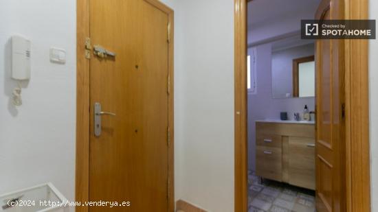 Habitaciones para alquilar en apartamento de 3 dormitorios en Camins al Grau - VALENCIA