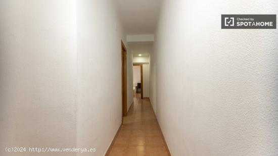 Habitaciones para alquilar en apartamento de 3 dormitorios en Camins al Grau - VALENCIA