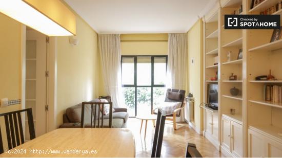 Apartamento de 3 dormitorios en alquiler en Bellas Vistas - MADRID