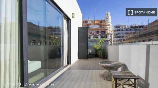 Piso dúplex de 1 habitación en alquiler en Ciutat Vella - VALENCIA