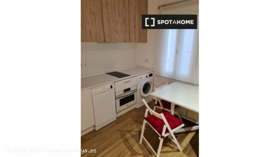 Apartamento de 2 dormitorios en alquiler en Madrid - MADRID