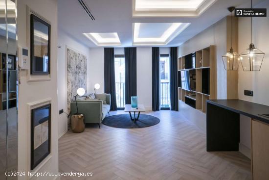  Piso dúplex de 1 habitación en alquiler en Ciutat Vella - VALENCIA 